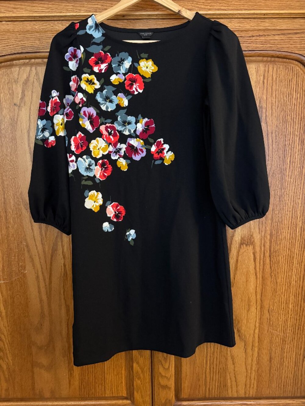 Ann Taylor Black Floral Shift Dress